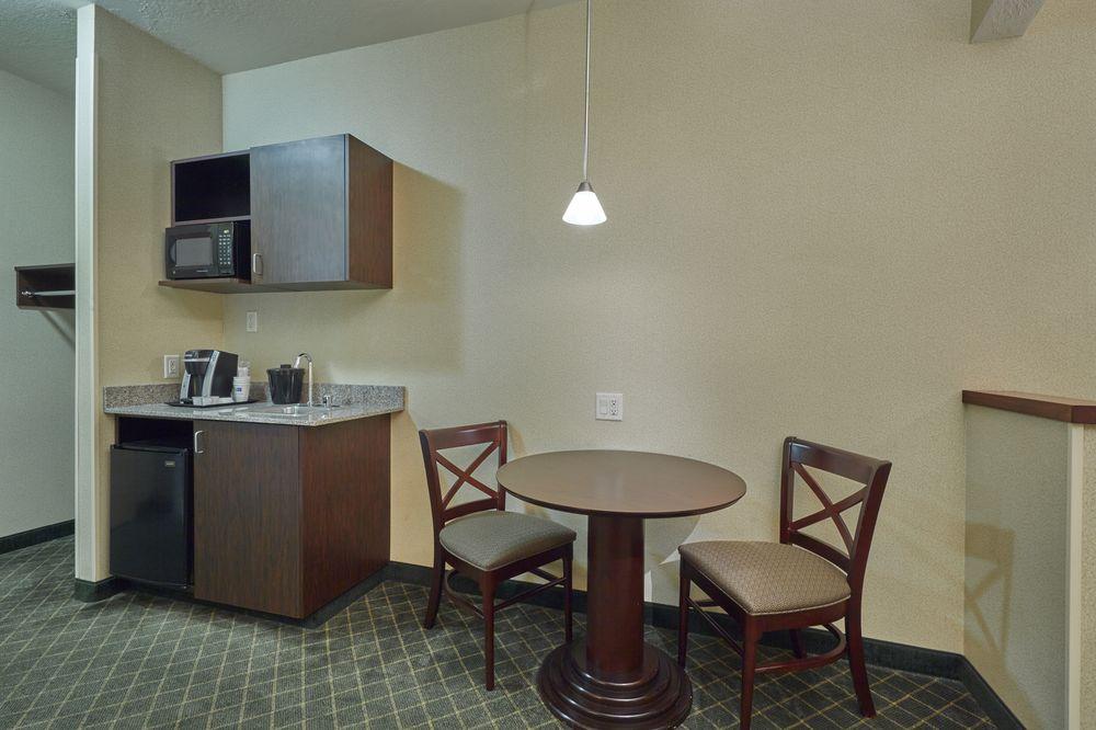 La Quinta Inn & Suites By Wyndham Springfield Exterior foto