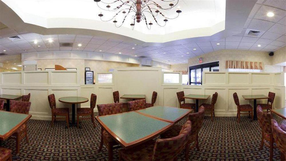 La Quinta Inn & Suites By Wyndham Springfield Exterior foto