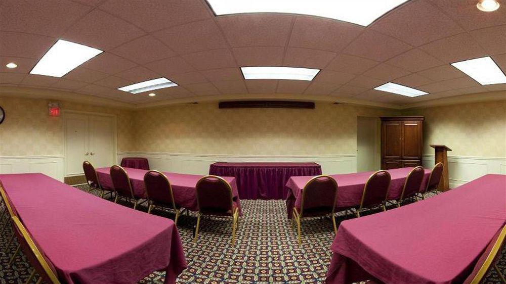 La Quinta Inn & Suites By Wyndham Springfield Exterior foto